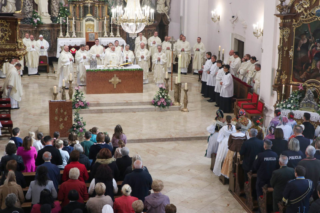 Proslavljena svetkovina sv. Terezije Avilske, zaštitnice grada Požege i požeške katedrale