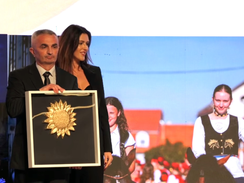 ZLATNE ŽICE SLAVONIJE Požeškom festivalu Zlatna povelja u sklopu nacionalne nagrade Suncokret ruralnoga turizma 2025.
