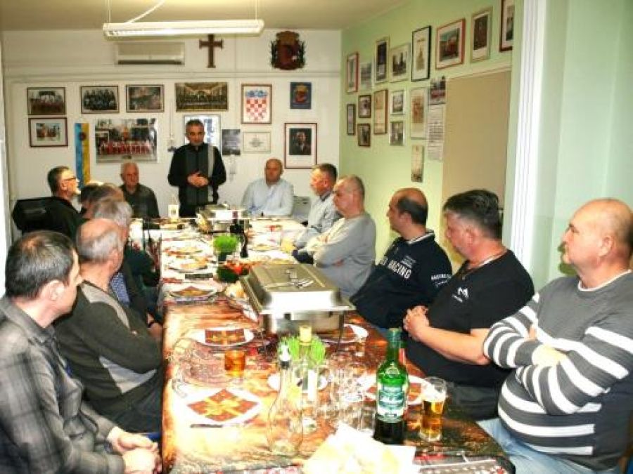 ZAJEDNO Blagdansko druženje s požeškim povijesnim postrojbama