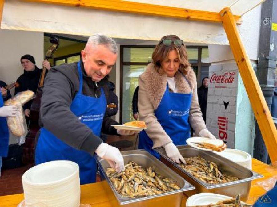 TRADICIONALNO Posni obrok za Požežane na Badnjak - 600 porcija pečenih girica, uz medicu i vino 