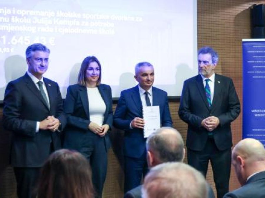 DANAS U DUBROVNIKU Premijer Plenković i ministar Fuchs uručili gradonačelniku Miličeviću ugovor za novu sportsku dvoranu u Požegi