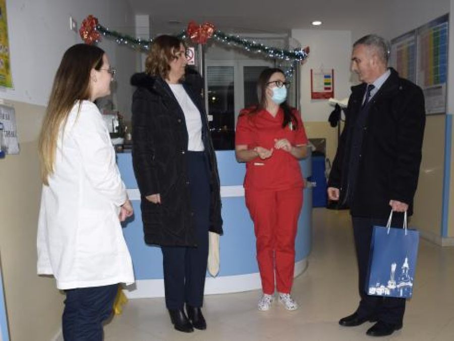 UOČI NOVE GODINE Gradonačelnik Miličević i županica Jozić na Silvestrovo obišli dežurne i hitne službe u Požegi