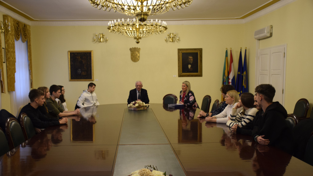 Svečana dodjela učeničkih stipendija Grada Požege 
