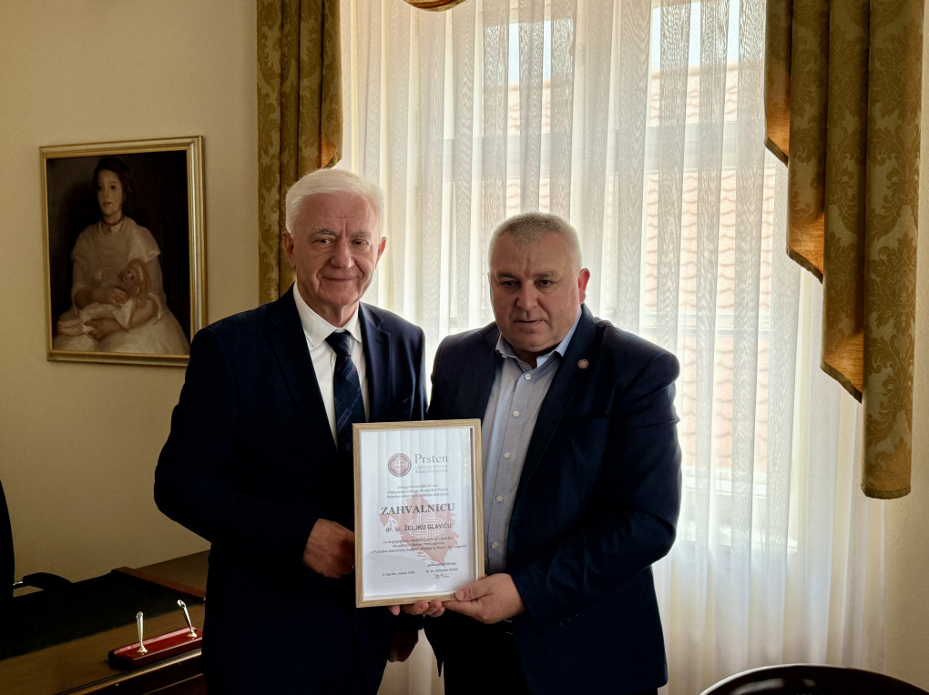 Vodstvo Udruge “Prsten” Požeško-slavonske županije uručilo gradonačelniku Glaviću zahvalnicu za podršku Hrvatima iz BiH   