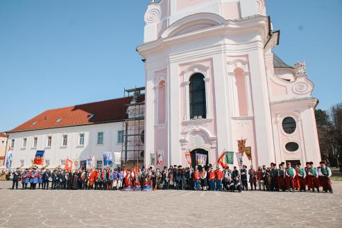 Požega proslavila Dan grada i Grgurevo uz povijesne postrojbe i manifestaciju „Zeleno – plavo“