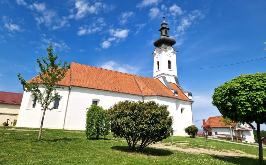 VJERSKE ZAJEDNICE Grad Požega župi sv. Kuzme i Damjana odobrio 10.000 eura za unutrašnje uređenje crkve u Kuzmici