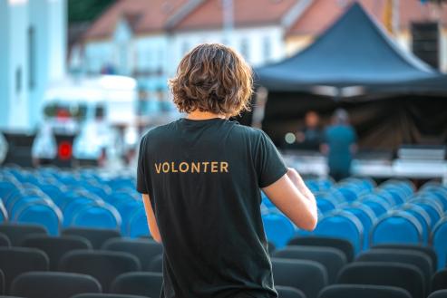 PRIJAVI SE! Postani volonter na najpoznatijem tamburaškom festivalu u Hrvatskoj - Zlatnim žicama Slavonije 2026.