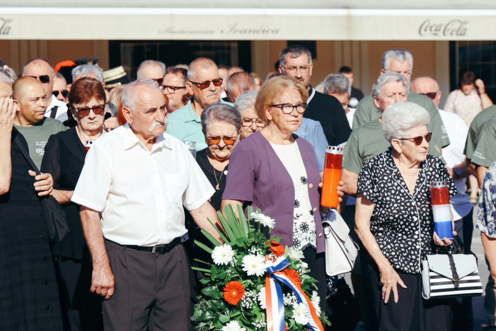 5. KOLOVOZA Povodom Dana pobjede i domovinske zahvalnosti te Dana hrvatskih branitelja odana počast svim poginulim, nestalim i umrlim hrvatskim braniteljima