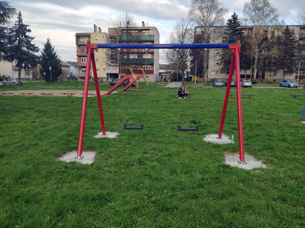 U tijeku postavljanje novih igrala na dječjim igralištima