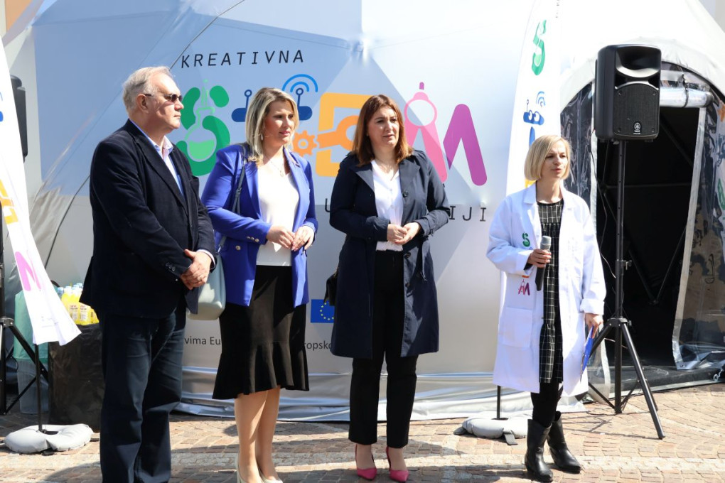 Na Trgu svete Terezije svečano otvoren STEM FEST Slavonija 