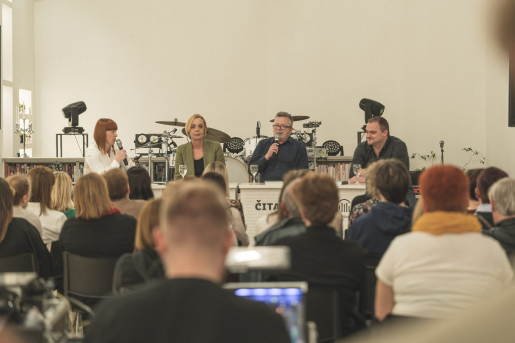 Noć knjige u Gradskoj knjižnici Požega ― Kristian Novak, Marina Vujčić, Ivica Ivanišević, Jelena Pervan & Vatra 