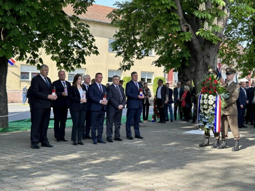 U Okučanima svečano obilježena 28. obljetnica VRO ”Bljesak“ 