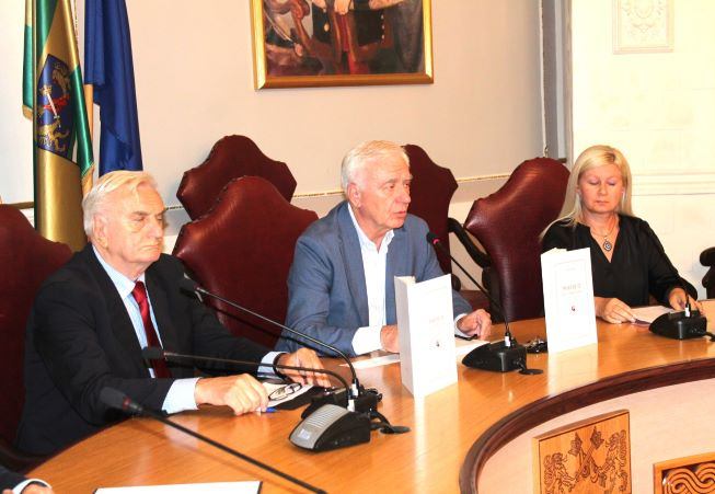 Predstavljena nova knjiga dr.sc. Josipa Fajdića o zaslužnim Ličanima u našoj znanosti i kulturi
