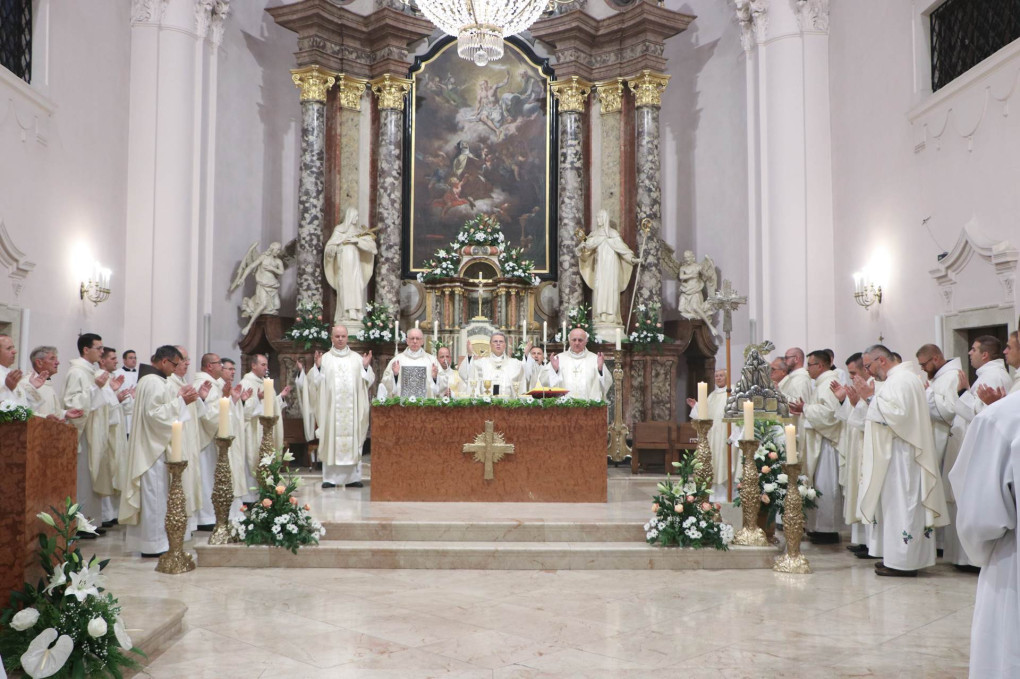 Slavlje svete Terezije, zaštitnice požeške Katedrale i grada Požege 