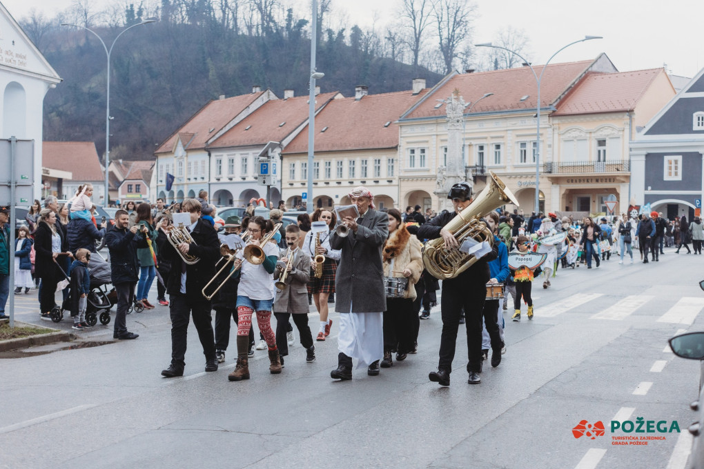 Maškare ispunile grad