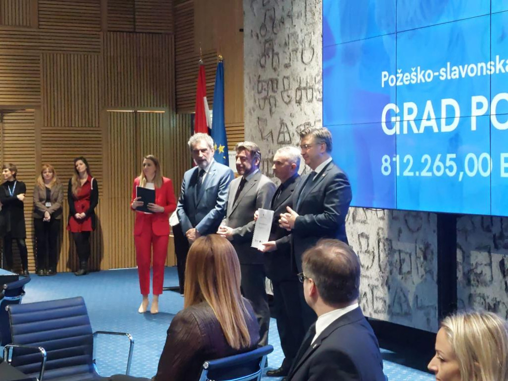 Svečano uručeni ugovori u okviru drugog Poziva: Izgradnja, dogradnja, rekonstrukcija i opremanje predškolskih ustanova