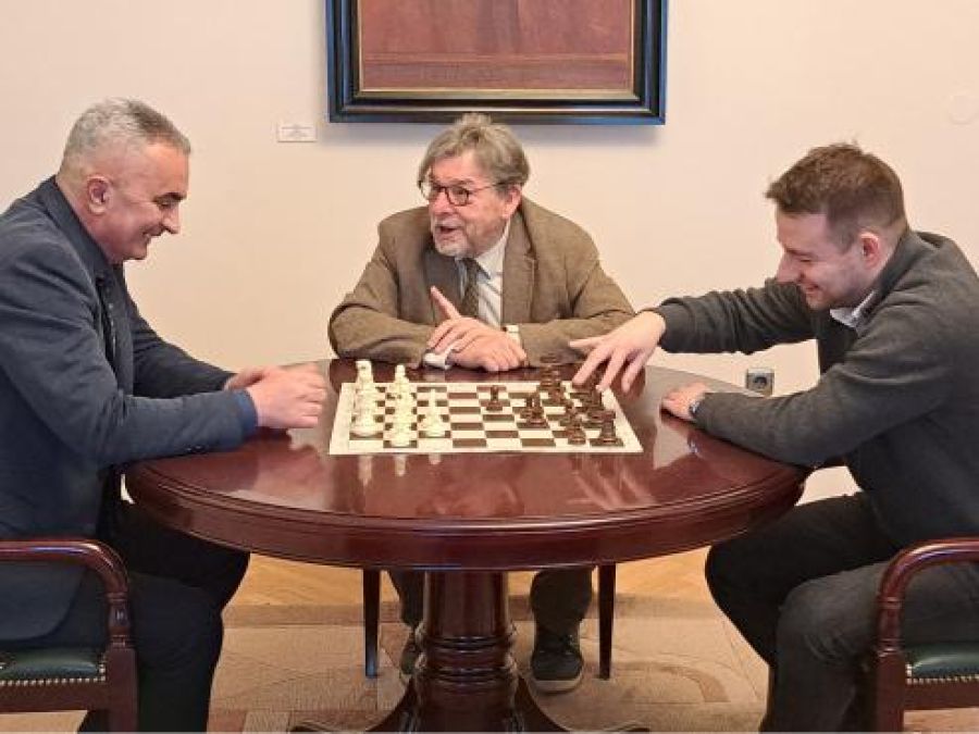 DREVNA IGRA Gradonačelnik Miličević ugostio čelnike Šahovskoga kluba Požega