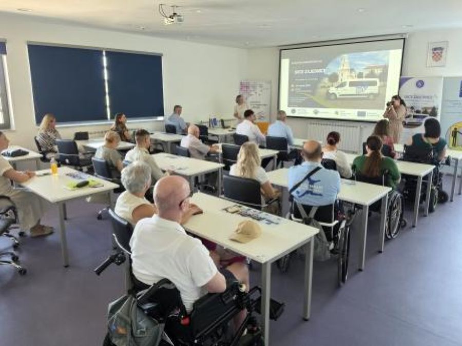 ZAJEDNO GRADIMO ZAJEDNICU Održana Početna konferencija projekta „SRCE ZAJEDNICE – Podrška koja kuca za sve“