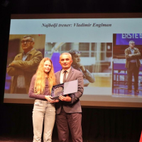 2df22380-b9fa-4c50-b062-049a3a133cdb